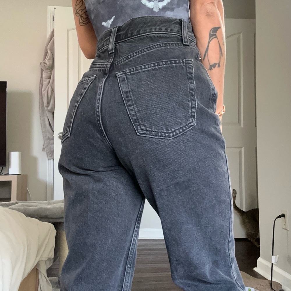 Topshop Kort high rise straight jean in washed black W26 PETITE
